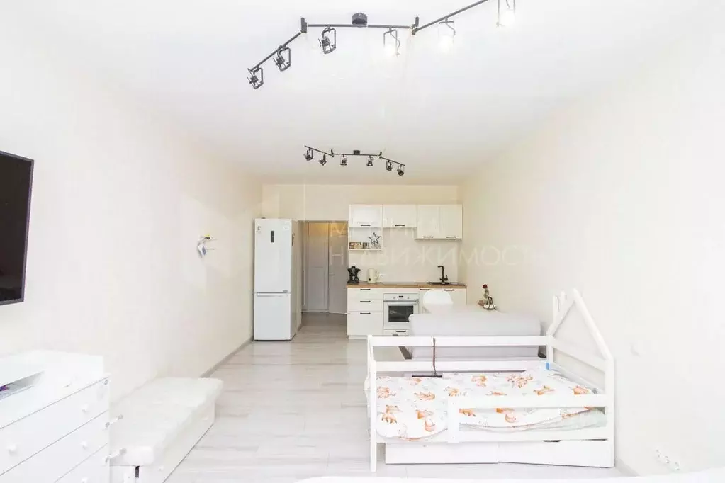 Студия Тюменская область, Тюмень Интернациональная ул., 199к1 (33.6 м) - Фото 1