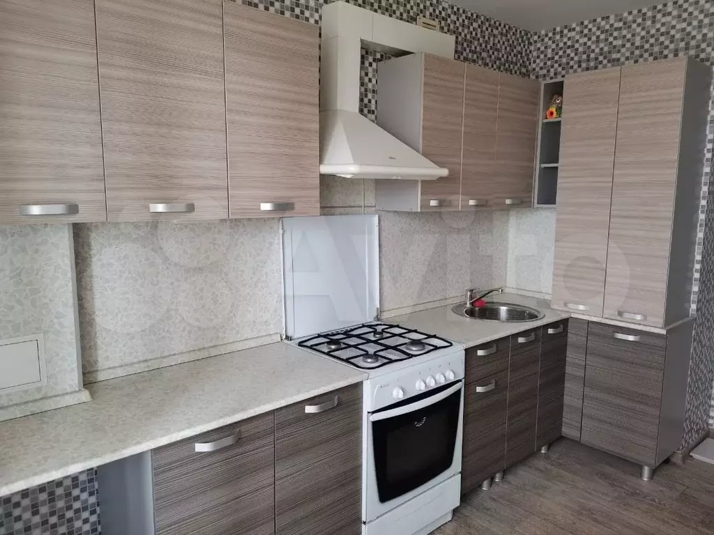 1-к. квартира, 40 м, 4/10 эт. - Фото 1