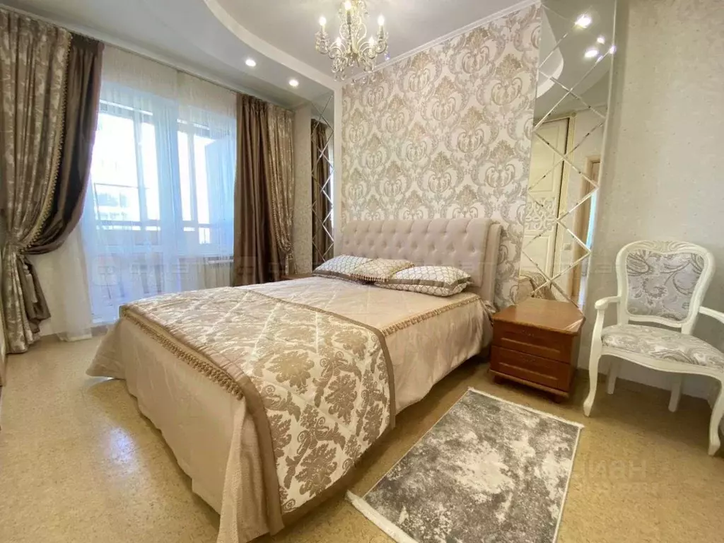 3-к кв. Татарстан, Казань ул. Сибгата Хакима, 42 (70.0 м) - Фото 0