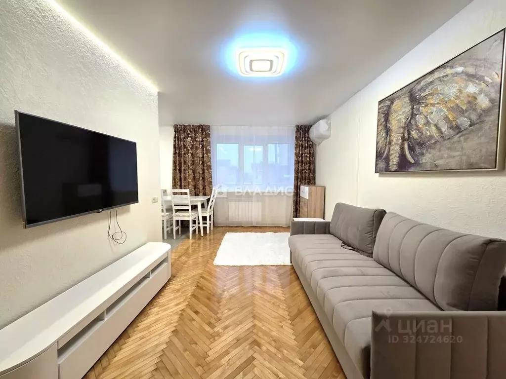 2-к кв. Нижегородская область, Нижний Новгород пл. Свободы, 4 (55.7 м) - Фото 2