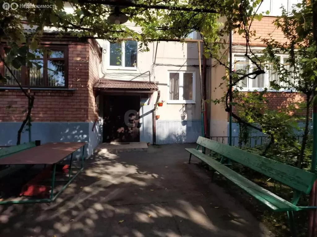4-комнатная квартира: Владикавказ, проспект Коста, 281/3 (69 м) - Фото 0