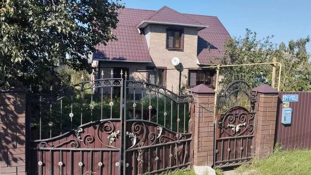 Дом в Липецкая область, пос. Лев Толстой ул. 9 Мая, 17 (170 м) - Фото 1