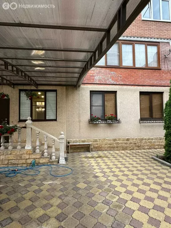 3-комнатная квартира: Владикавказ, улица Алихана Гагкаева, 5к7 (136 м) - Фото 1
