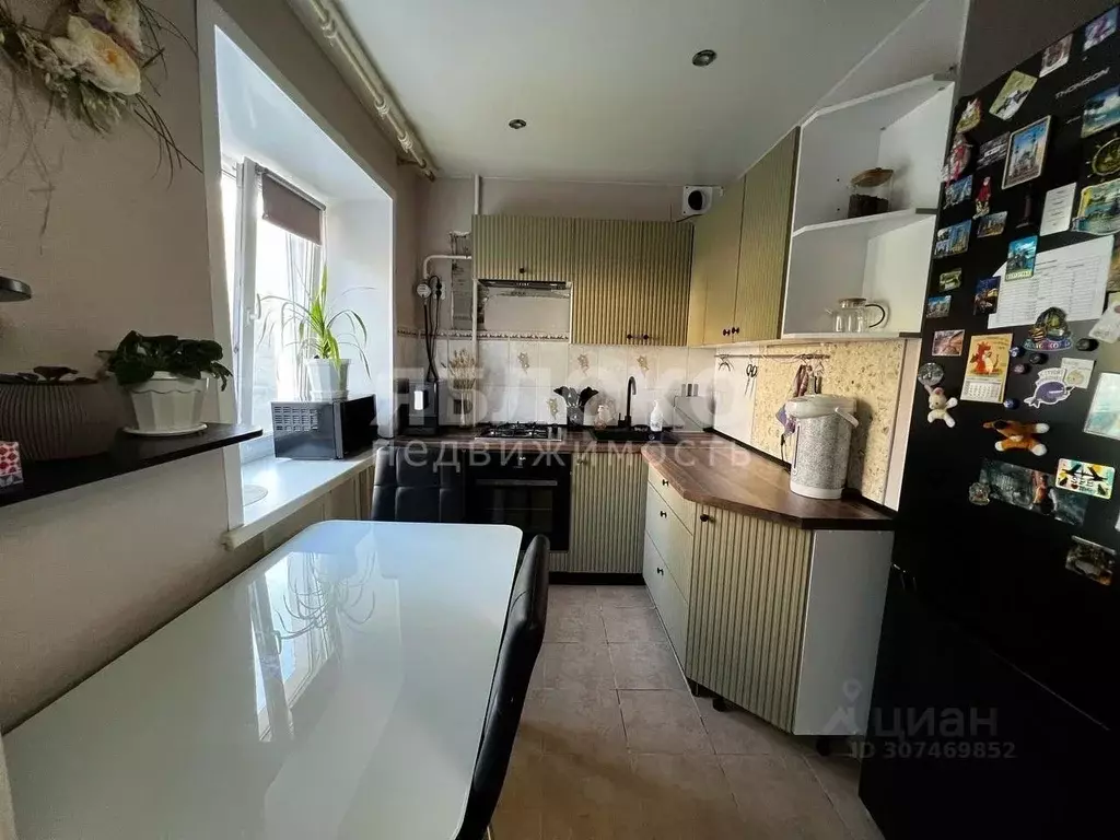 3-к кв. Пермский край, Березники ул. Свердлова, 72 (62.0 м) - Фото 0