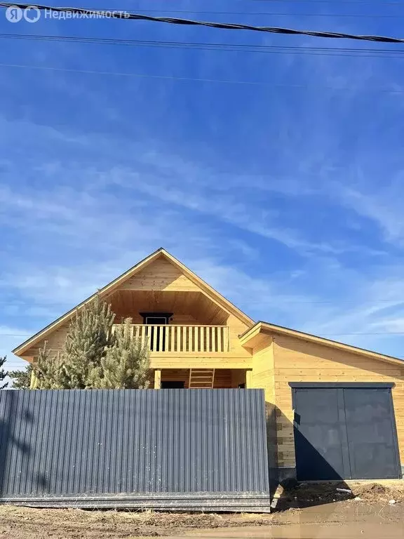 Дом в село Нижний Саянтуй, СНТ Баргузин, Баргузинская улица (200 м) - Фото 1