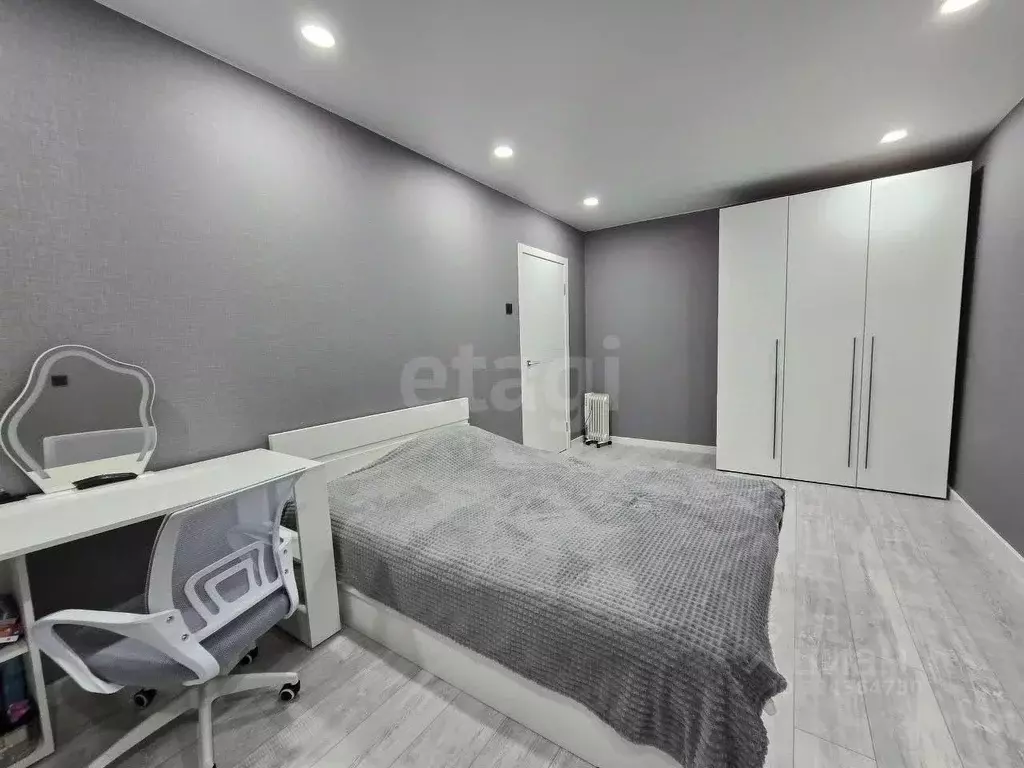 3-к кв. Ямало-Ненецкий АО, Новый Уренгой ул. Геологоразведчиков, 4 ... - Фото 1