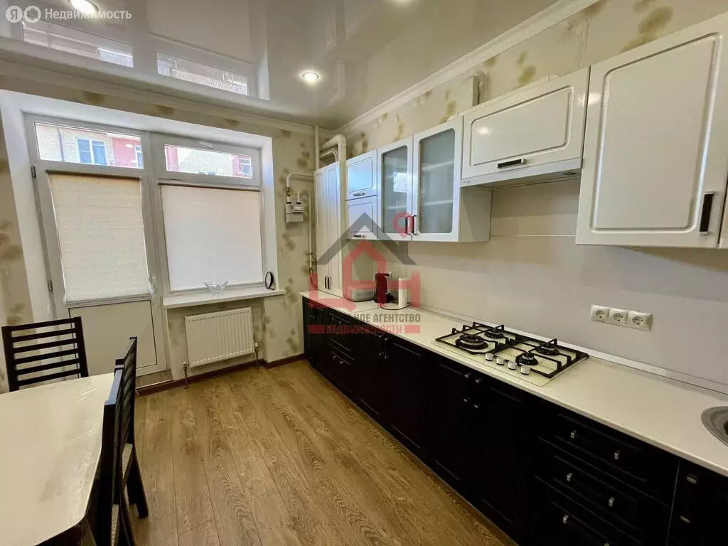 2-комнатная квартира: Ессентуки, улица Орджоникидзе, 84к5 (56 м) - Фото 1