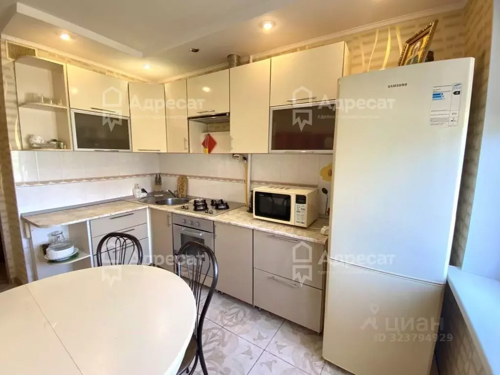 2-к кв. Волгоградская область, Волгоград ул. 8-й Воздушной Армии, 24 ... - Фото 2