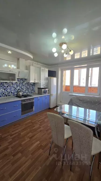 2-к кв. Чувашия, Чебоксары Университетская ул., 38к3 (76.5 м) - Фото 0
