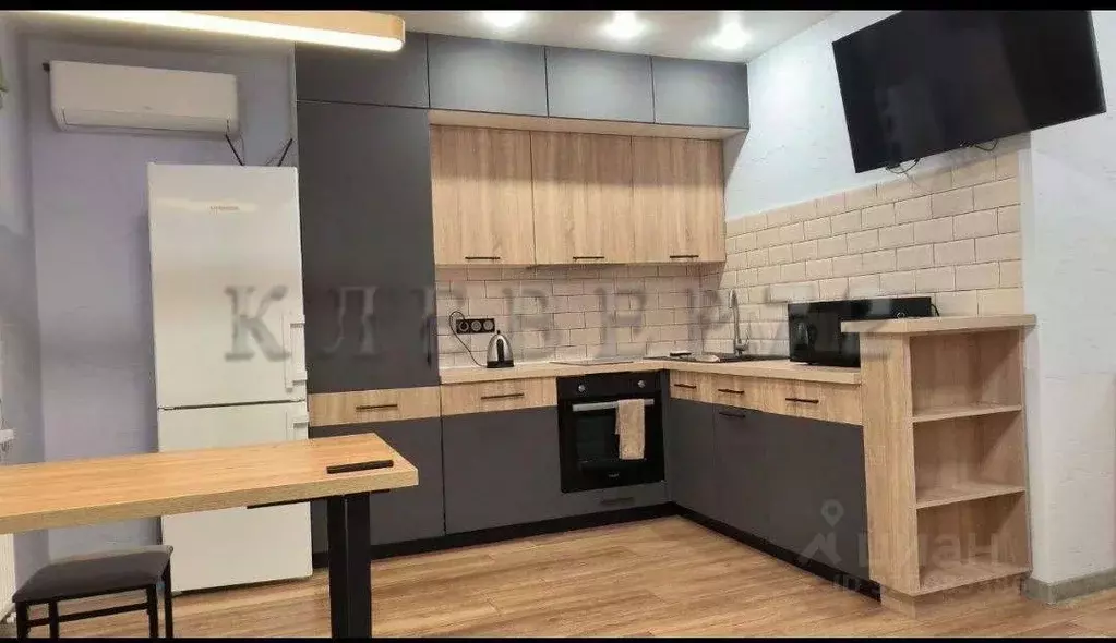 Студия Тюменская область, Тюмень ул. Республики, 204к7 (28.0 м) - Фото 1