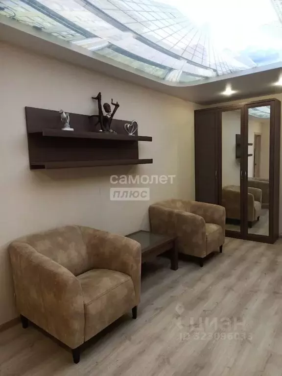 2-к кв. Челябинская область, Челябинск просп. Краснопольский, 11 (82.1 ... - Фото 1