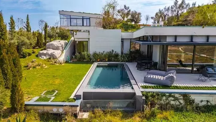 Дом в Краснодарский край, Сочи городской округ, Дагомыс пгт  (100 м) - Фото 1