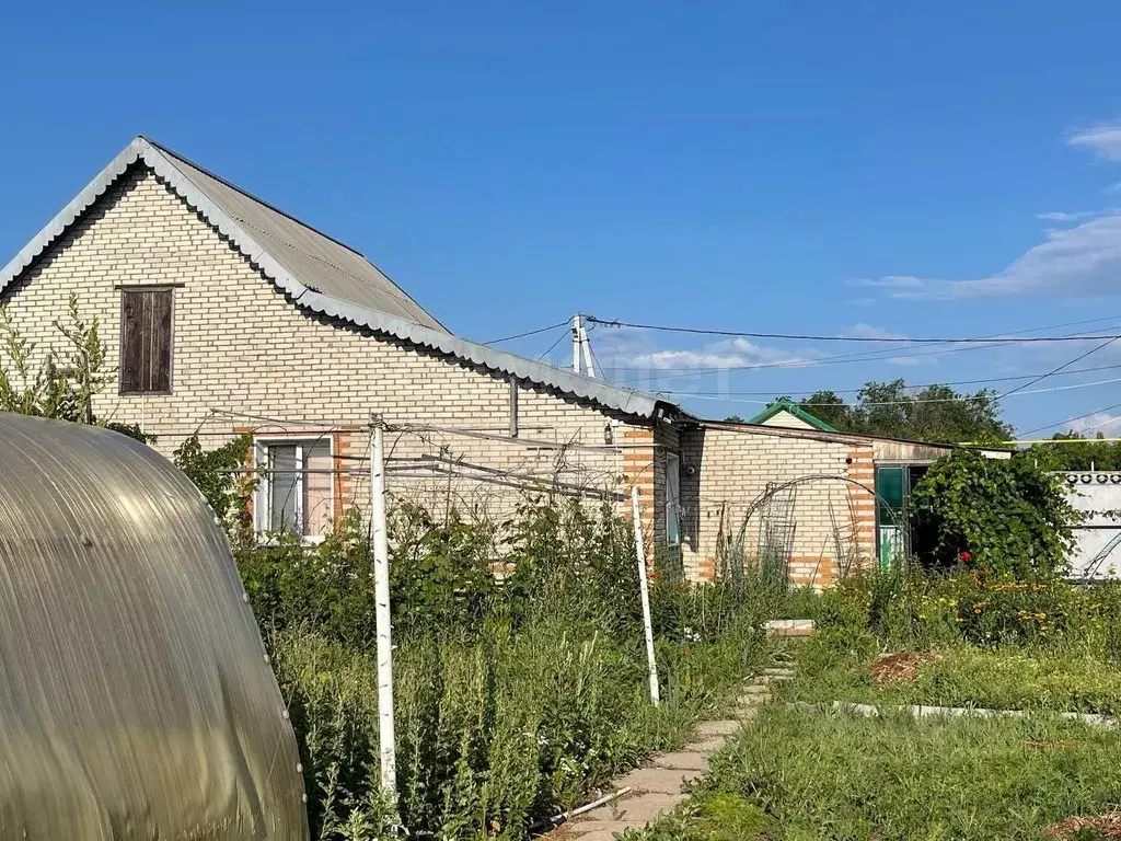 Дом в Оренбургская область, Соль-Илецк Светлый пер., 10 (150 м) - Фото 0