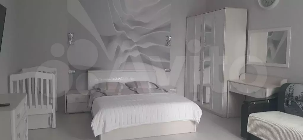 Комната 57 м, 2/2 эт. - Фото 0