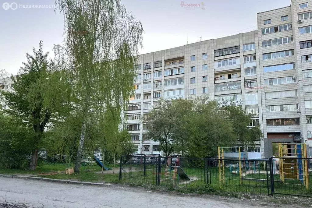 3-комнатная квартира: Екатеринбург, улица Красных Командиров, 32 (70 ... - Фото 1