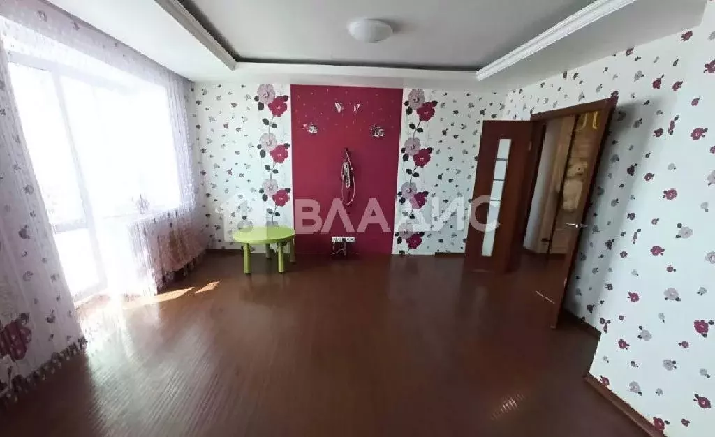 Продается 3-комнатная квартира - Фото 1