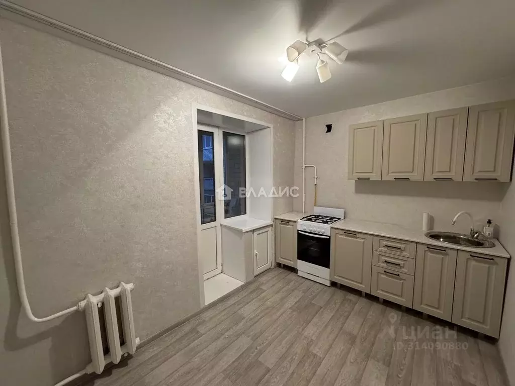 1-к кв. Брянская область, Брянск ул. Фрунзе, 86 (30.0 м) - Фото 0