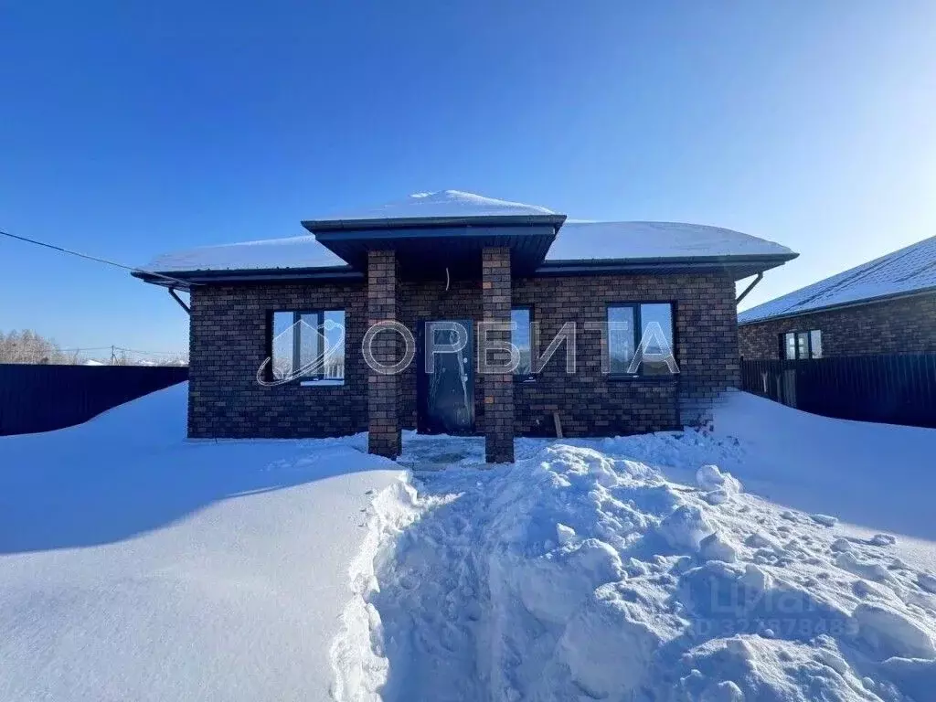 Дом в Тюменская область, Тюмень ул. Григория Алексеева (93 м) - Фото 1