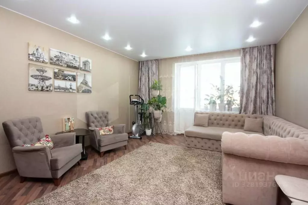 2-к кв. Тюменская область, Тюмень Заречный проезд, 43 (77.3 м) - Фото 1