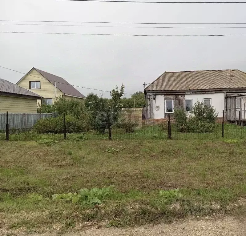 Участок в Башкортостан, Стерлитамакский район, д. Казадаевка ул. ... - Фото 1