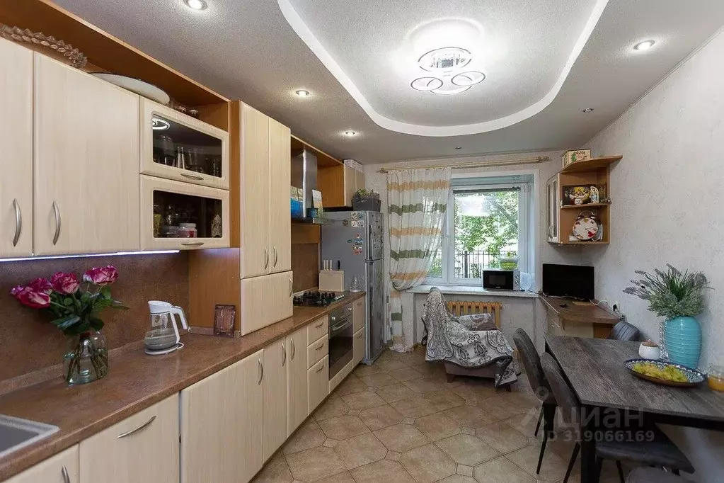 3-к кв. Владимирская область, Владимир Михайловская ул., 24А (100.5 м) - Фото 1