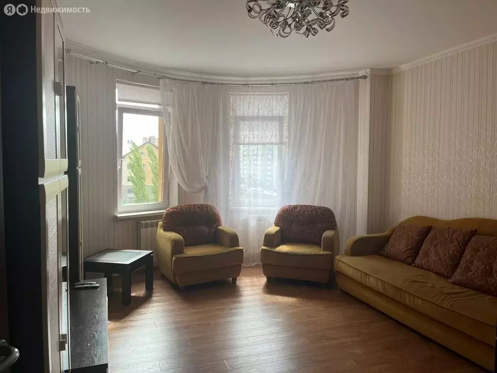 2-комнатная квартира: Омск, проспект Комарова, 17к1 (66 м) - Фото 1