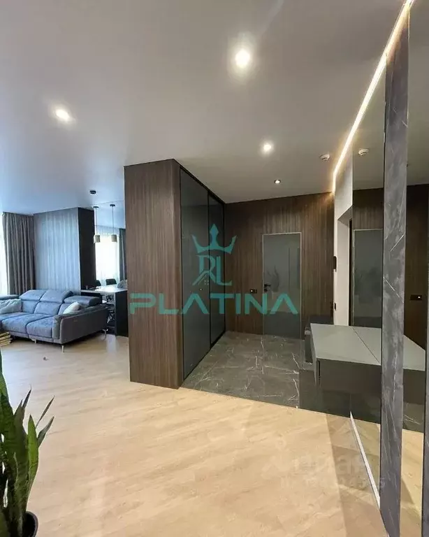 2-к кв. Татарстан, Казань ул. Николая Столбова, 1/3 (70.0 м) - Фото 1