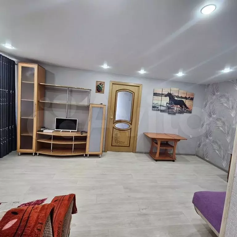 2-к. квартира, 40 м, 1/3 эт. - Фото 1