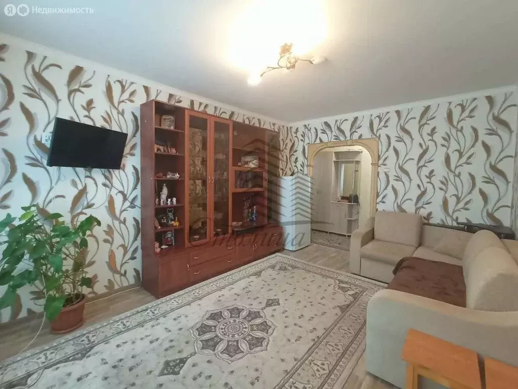 3-комнатная квартира: Старый Оскол, микрорайон Королёва, 12 (64 м) - Фото 1