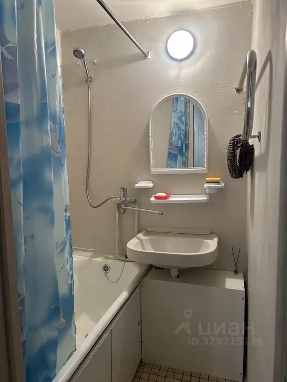 2-к кв. Москва ул. Героев Панфиловцев, 12К1 (45.0 м) - Фото 1