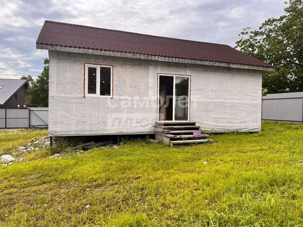 Дом в Приморский край, Надеждинский район, с. Вольно-Надеждинское ул. ... - Фото 0