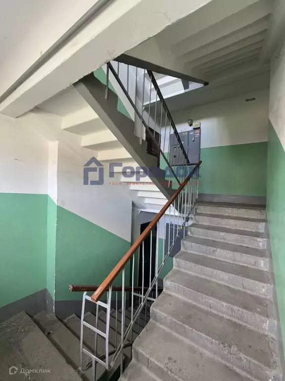 Продаётся 4-к квартира, 57.9 м - Фото 1