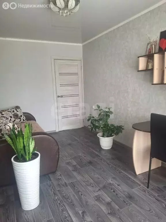 3-комнатная квартира: Амурск, Октябрьский проспект, 20 (58.9 м) - Фото 1
