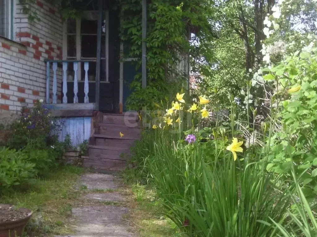 Дом в Псковская область, Пушкиногорье городское поселение, д. Гарино ... - Фото 1