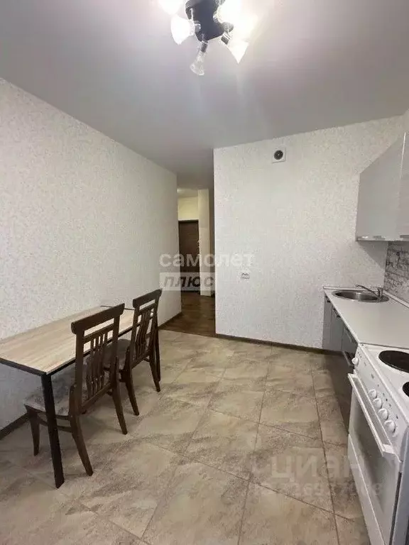 1-к кв. Омская область, Омск ул. Крупской, 13/3 (39.5 м) - Фото 2