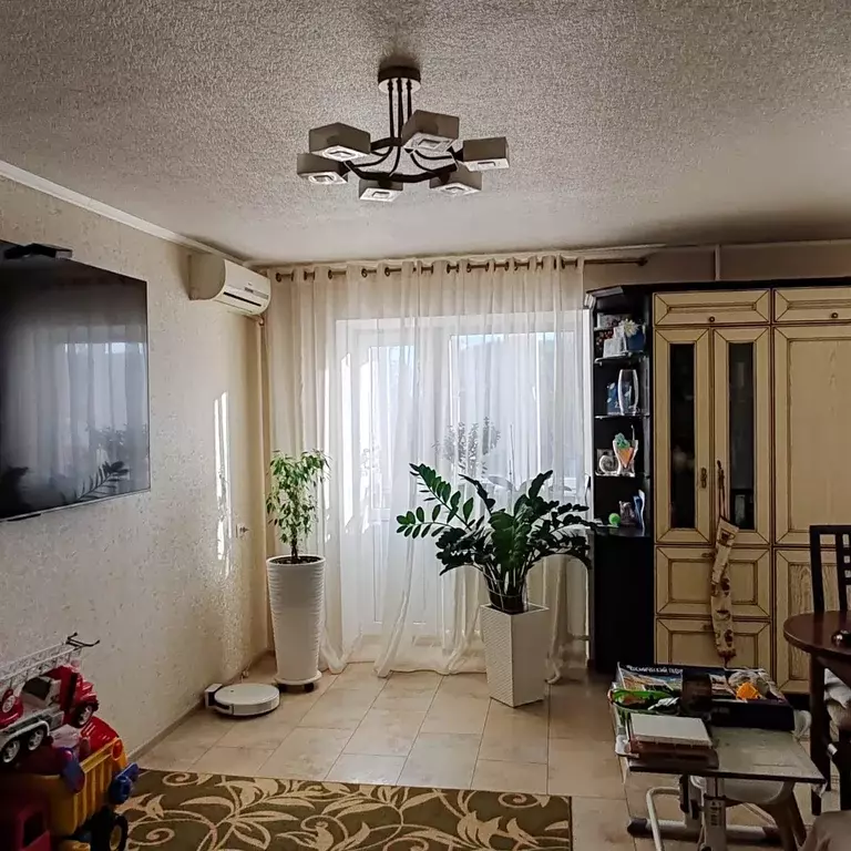 Продаётся 3-к квартира, 55.9 м - Фото 1
