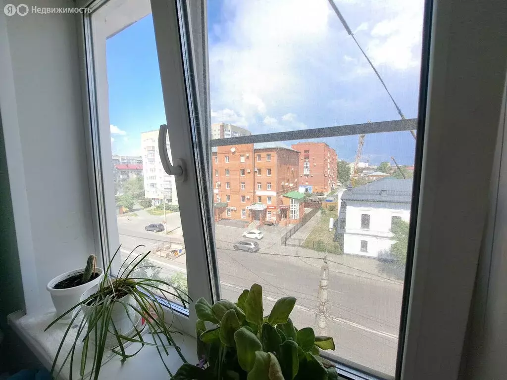 3-комнатная квартира: Курган, Пролетарская улица, 17 (56.2 м) - Фото 0