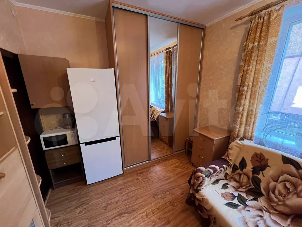 Комната 14 м в 3-к., 1/3 эт. - Фото 0