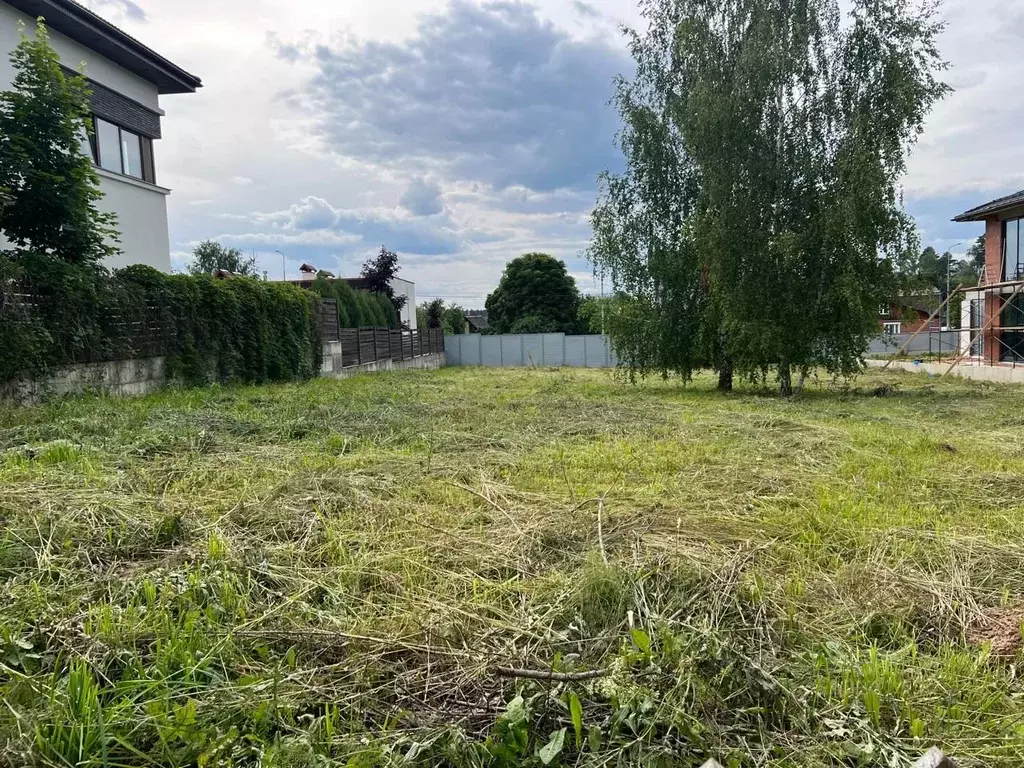 Участок в Московская область, Одинцовский городской округ, д. Малое ... - Фото 0