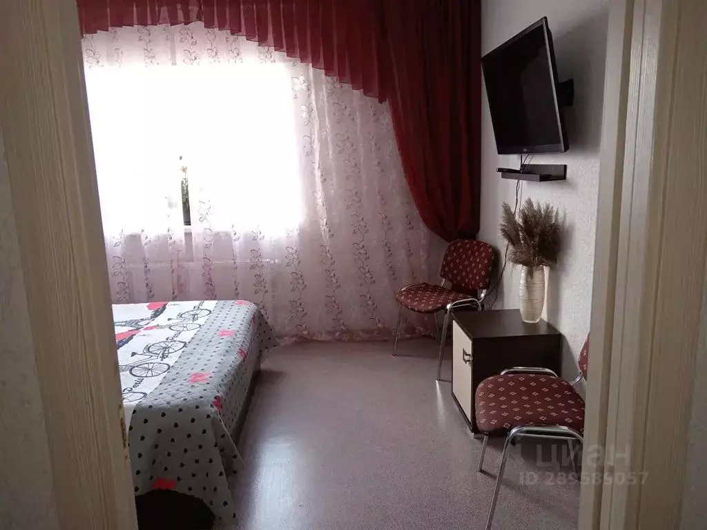 2-к кв. Волгоградская область, Волгоград ул. Гаря Хохолова, 7 (32.0 м) - Фото 1