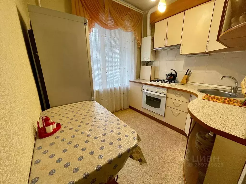 1-к кв. Коми, Ухта Октябрьская ул., 17 (30.0 м) - Фото 1