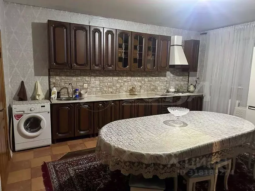 Дом в Дагестан, Махачкала Ставропольская ул., 79 (100 м) - Фото 1