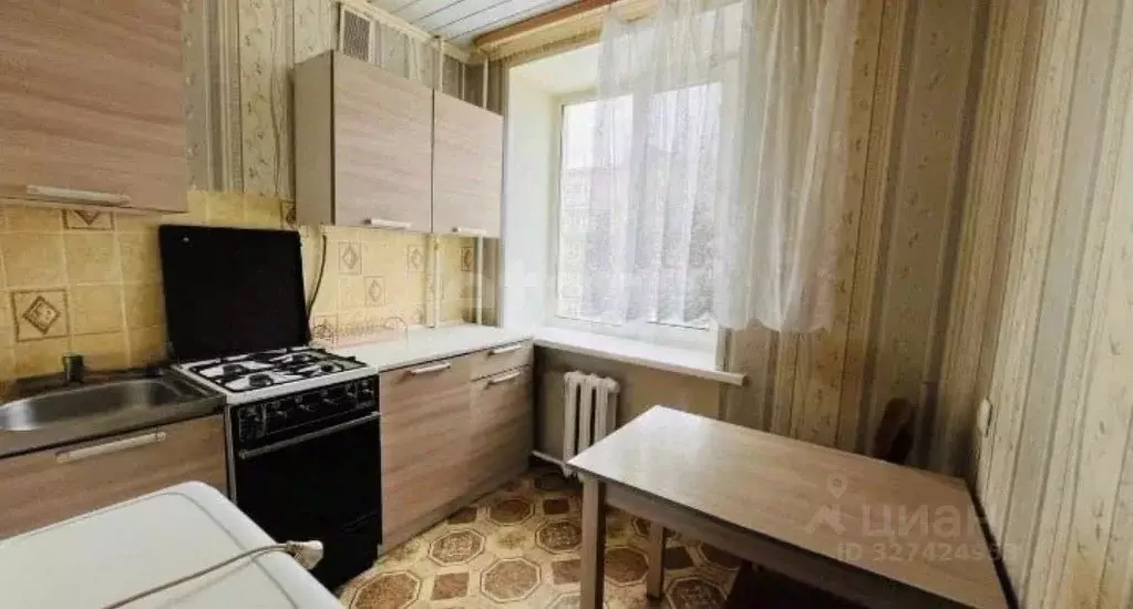 2-к кв. Ленинградская область, Кириши Волховская наб., 6 (41.7 м) - Фото 1