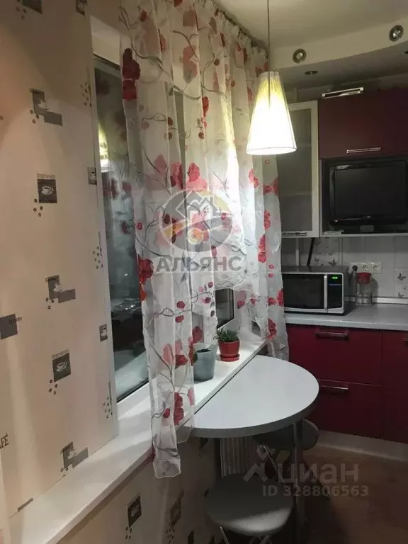 3-к кв. Ямало-Ненецкий АО, Новый Уренгой Ленинградский просп., 12А ... - Фото 2