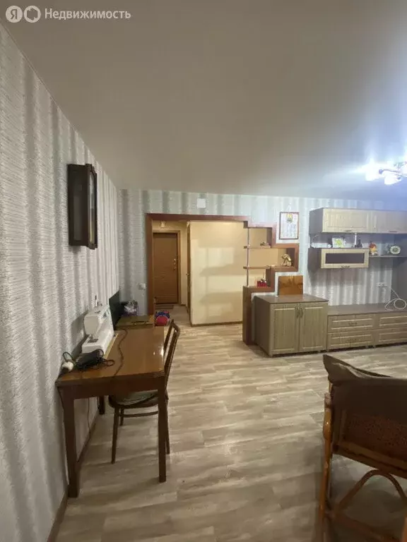 3-комнатная квартира: Нижний Тагил, улица Коминтерна, 35 (56.6 м) - Фото 1