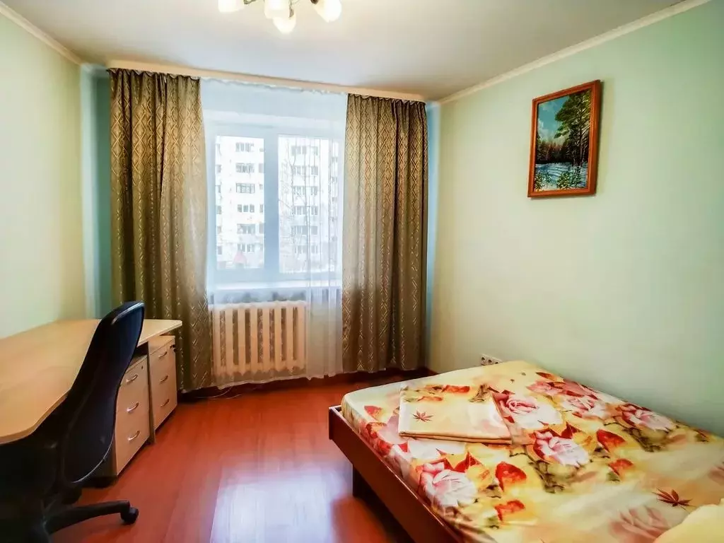 3-к кв. Пермский край, Пермь Рабоче-крестьянская ул., 6 (77.0 м) - Фото 0