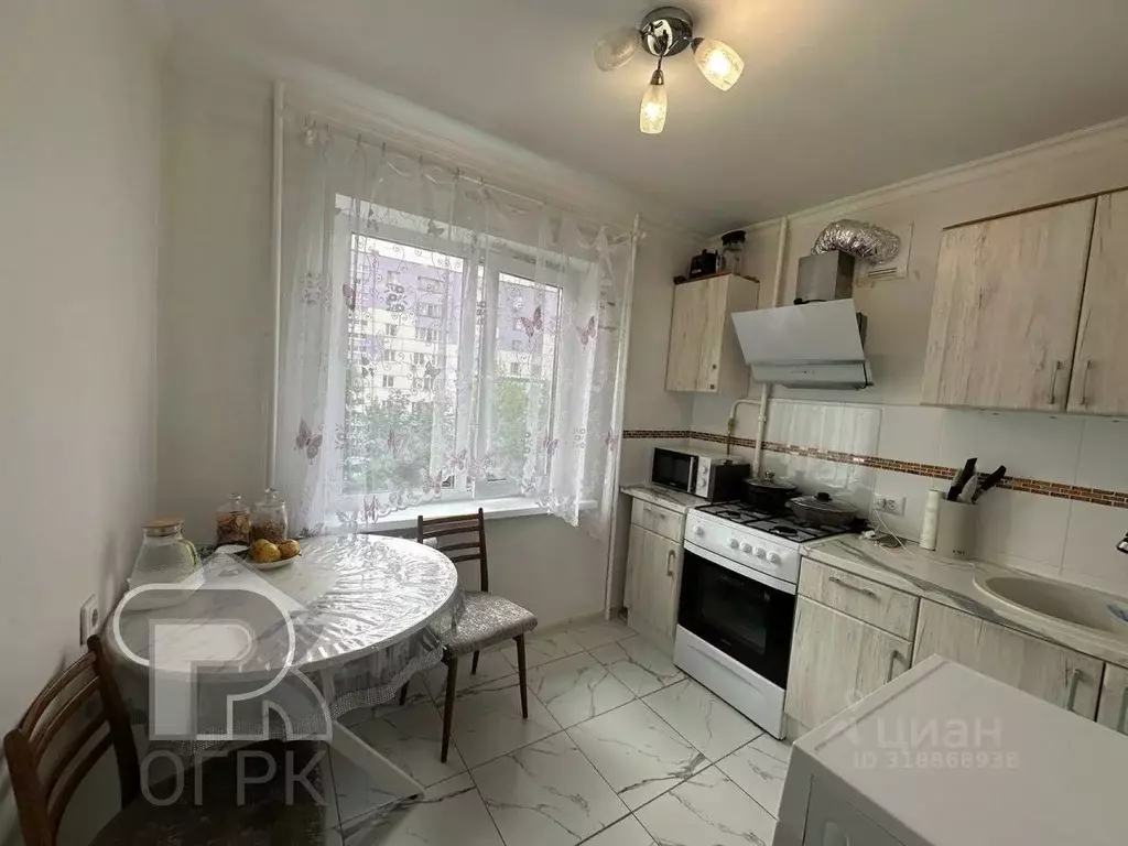3-к кв. Московская область, Реутов Лесная ул., 6 (53.4 м) - Фото 0