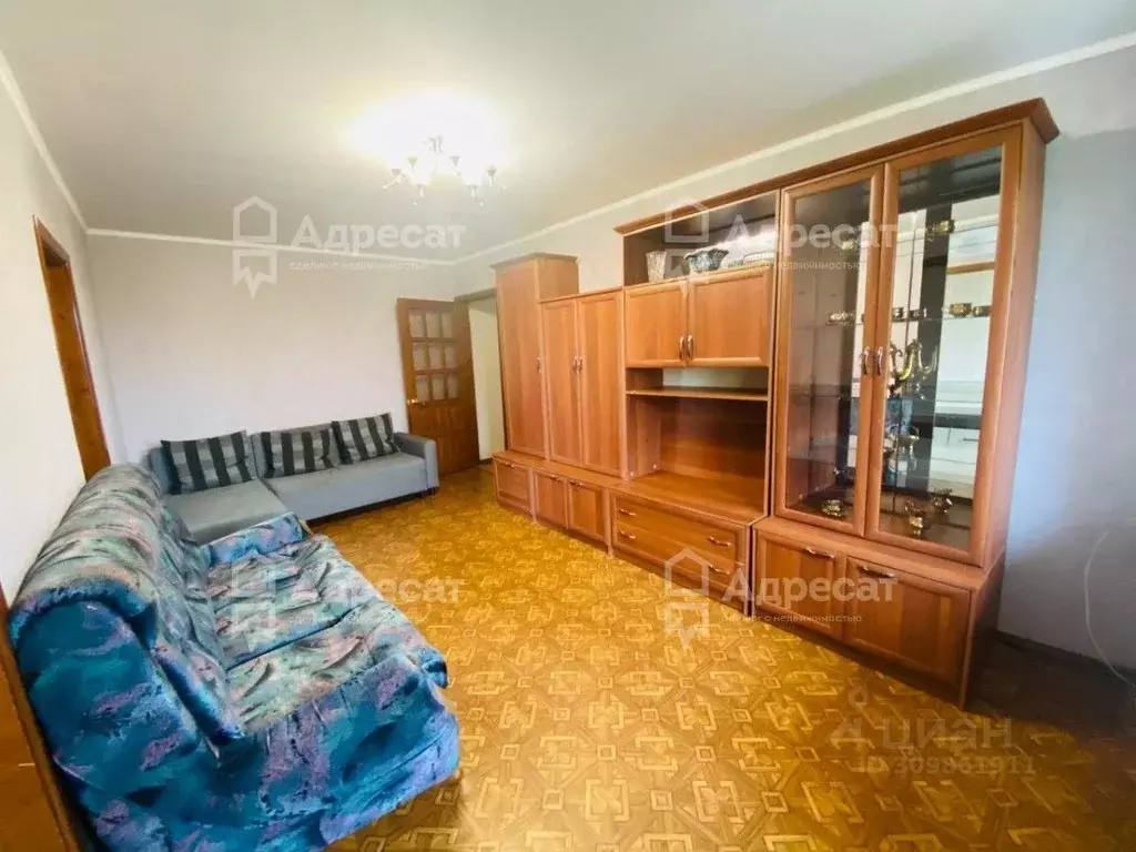 4-к кв. Волгоградская область, Волгоград ул. Голубева, 3 (61.7 м) - Фото 0