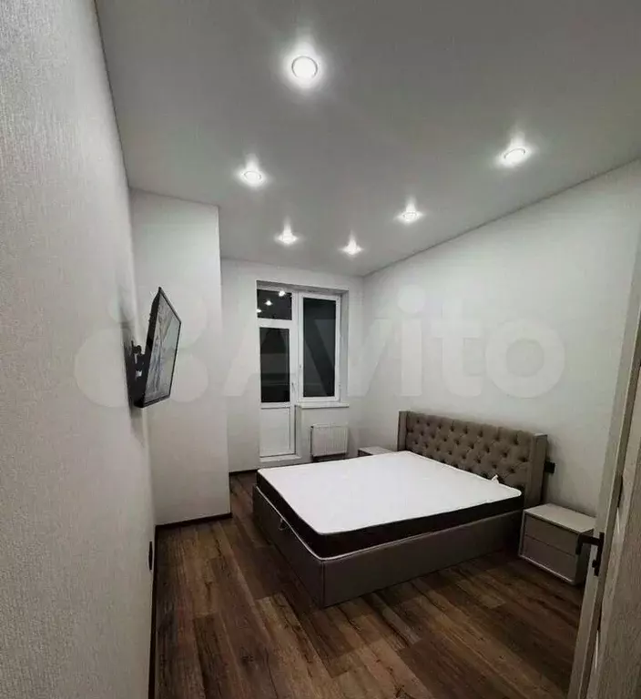 3-к. квартира, 70 м, 33/33 эт. - Фото 1