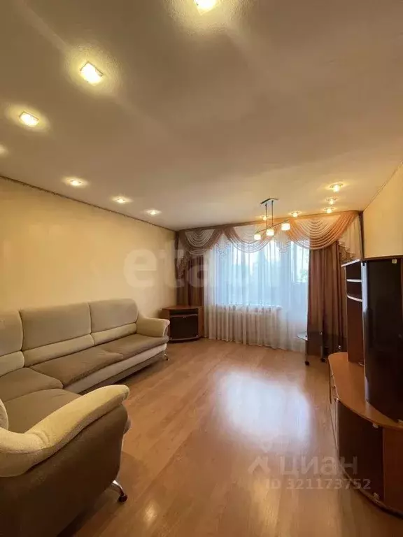 3-к кв. Коми, Ухта наб. Нефтяников, 14 (66.7 м) - Фото 0